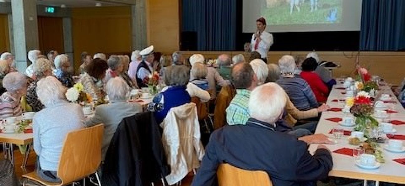 Seniorennachmittag mit Gesundheits!Clown Massimo alias Dr. med. Dietmar Max Burger