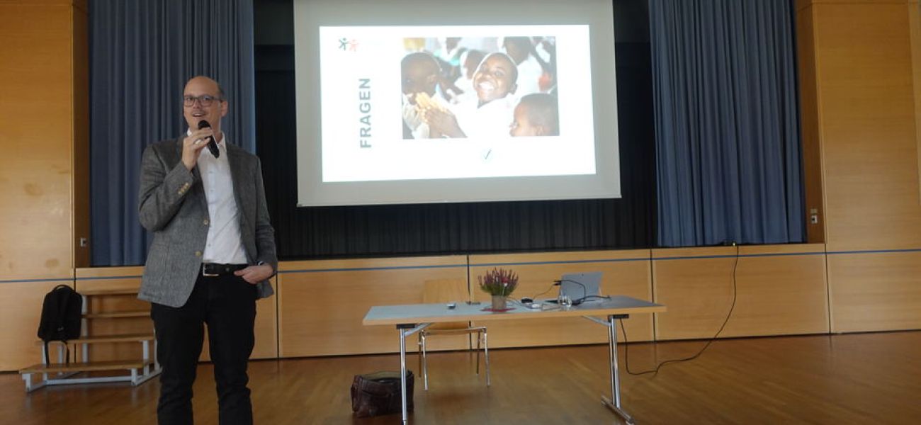 Seniorennachmittag im November: «Bauen wir eine Welt für Kinder»