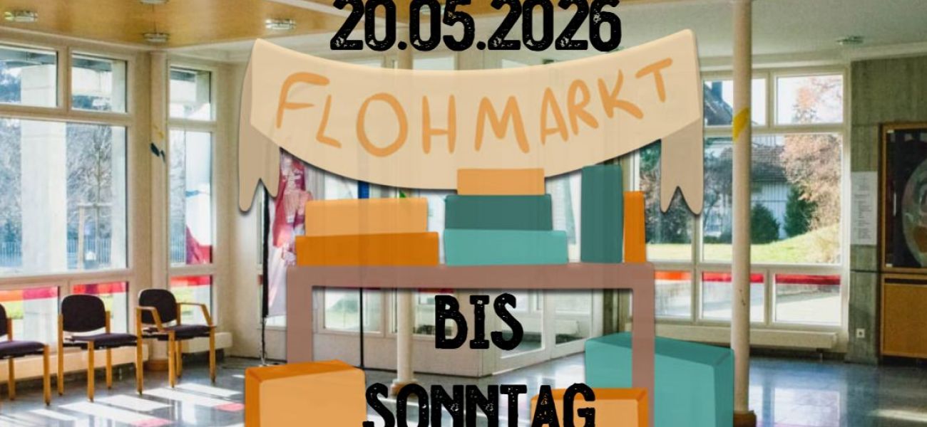 Flohmarkt mit altem Mobiliar