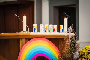 Unter dem Regenbogen:
