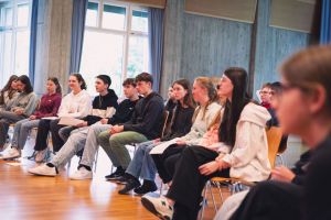 Begegnungsnachmittag der Firmlinge mit dem Firmspender