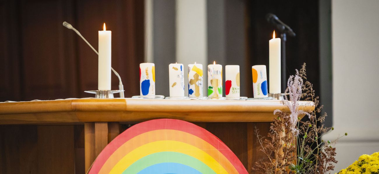 Unter dem Regenbogen: